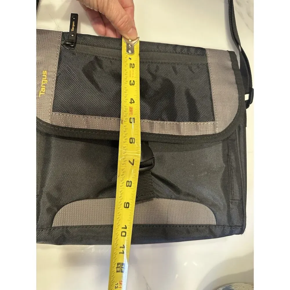 Targus Black Gray Nylon Shoulder Messenger Small Bag Padded Partitions 11”x11”